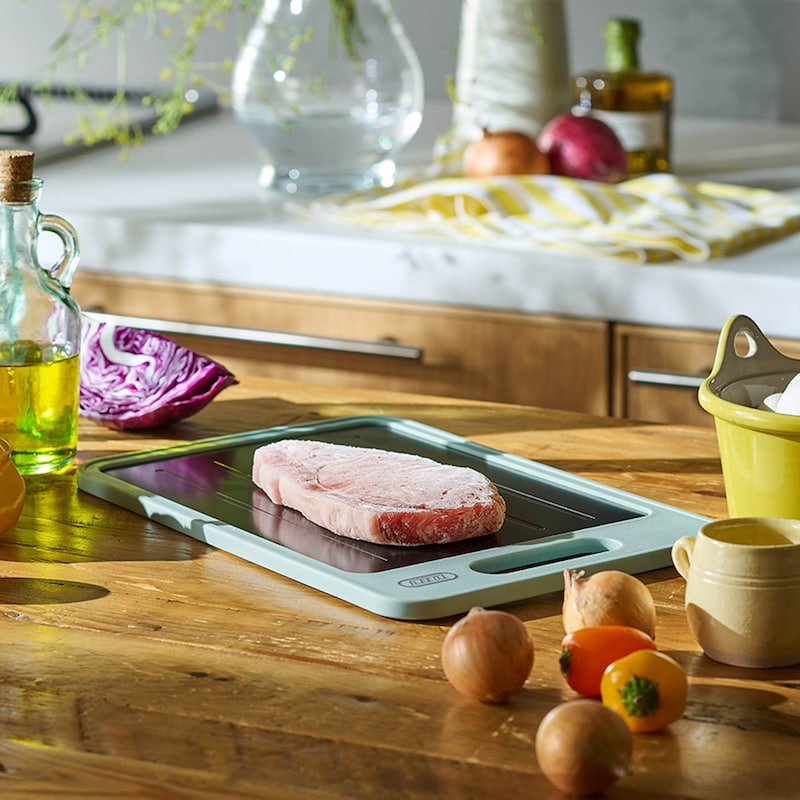 置くだけで簡単・素早く解凍