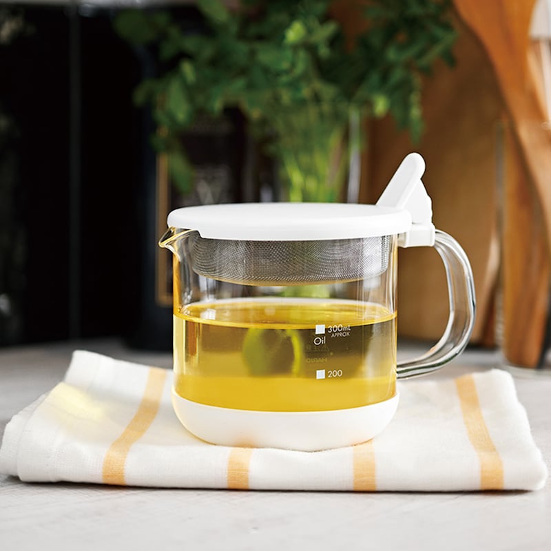 油の残量、色などの油の状態が目で見て分かる