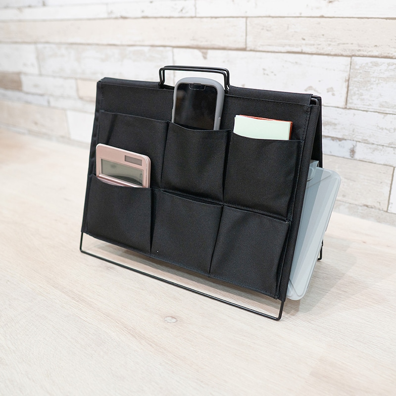 インテリアに合わせやすい無地デザイン