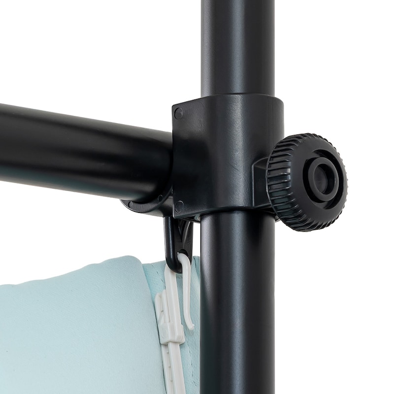 カーテンポール受けにはカーテンフックが固定できます