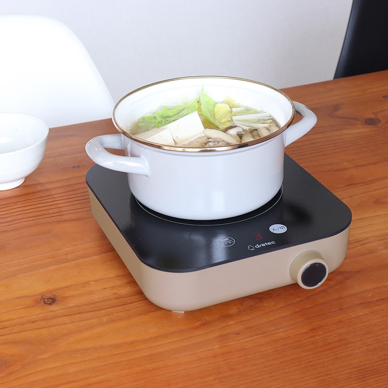 卓上でもスペースを取らないコンパクトタイプ