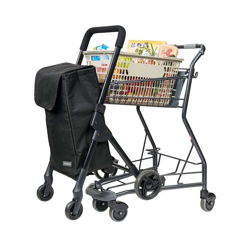 腕への負担が少なく荷物を楽に運ぶことができる前押し4輪カート