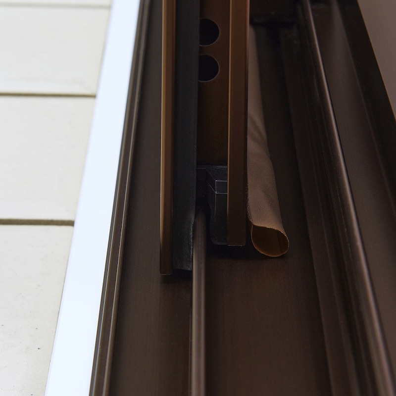 すき間からの虫・花粉・ホコリ等の侵入をブロック