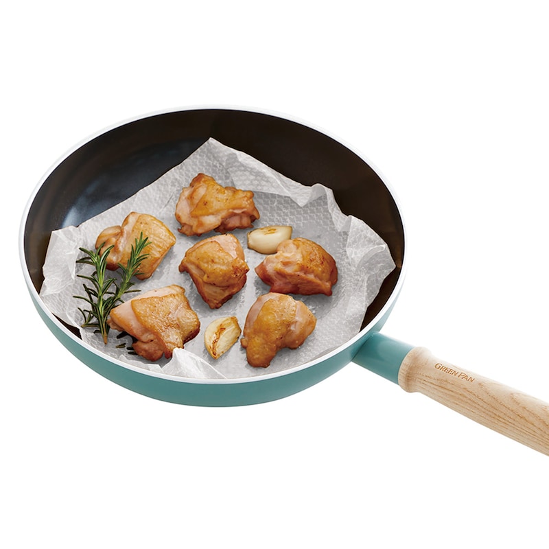 食材を切ってそのままフライパンへ移動、加熱調理できる