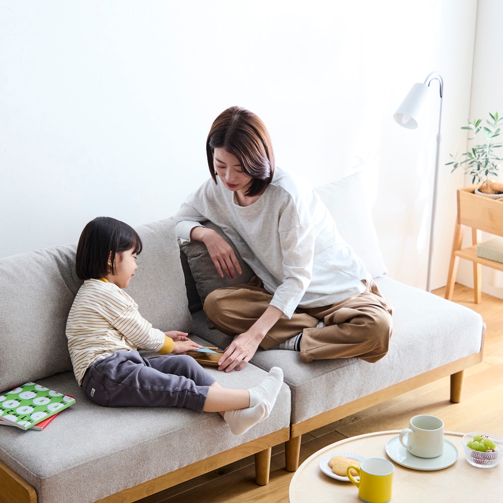 使用例：ベージュ(木脚)