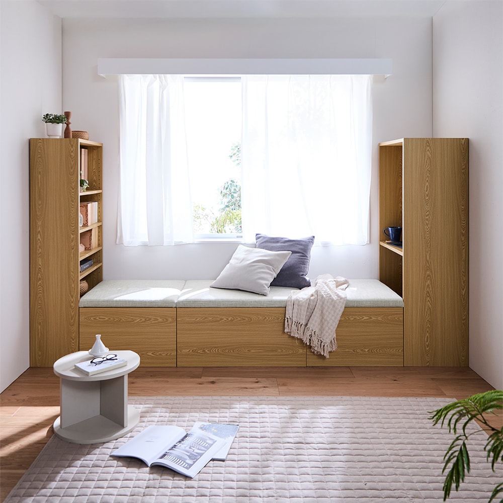 ベンチ60×2、ベンチ80×1、本棚×1、デスク本棚×1