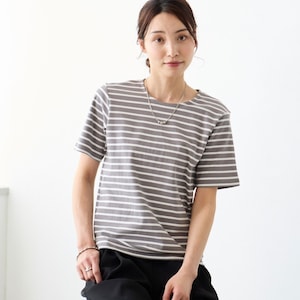 グレージュ×オフ