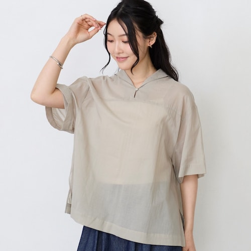 ぬき襟セーラーカラーブラウス