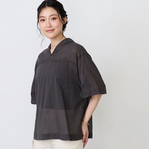 ぬき襟セーラーカラーブラウス