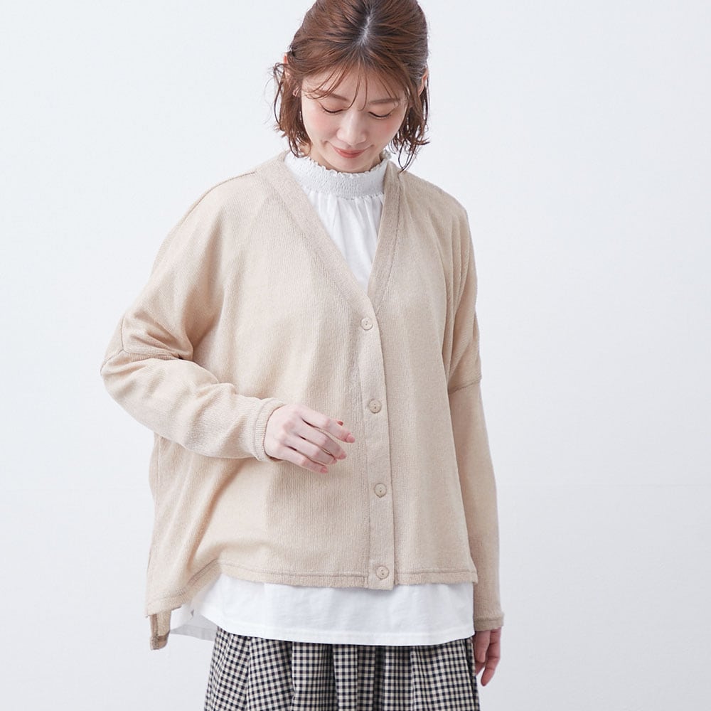 ベージュ