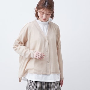 ベージュ
