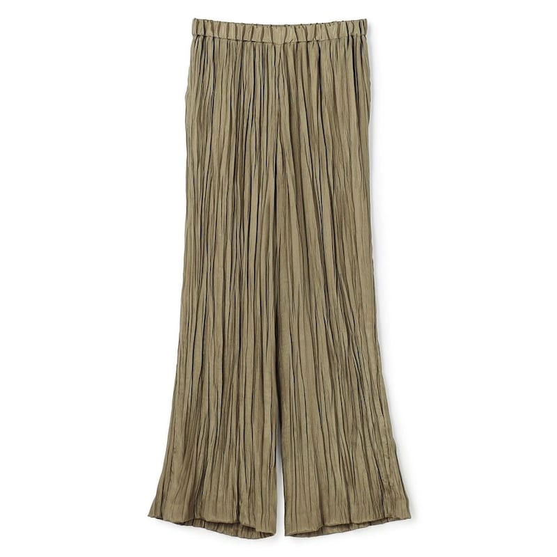 カーキベージュ