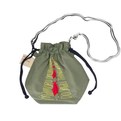 「スマホや小物が、出し入れしやすい」野生動物を守る活動を応援する チャリティ2WAY巾着ポーチ【第2弾】