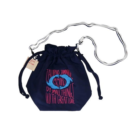 「スマホや小物が、出し入れしやすい」野生動物を守る活動を応援する チャリティ2WAY巾着ポーチ【第2弾】