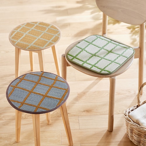 チェック柄のい草チェアパッド