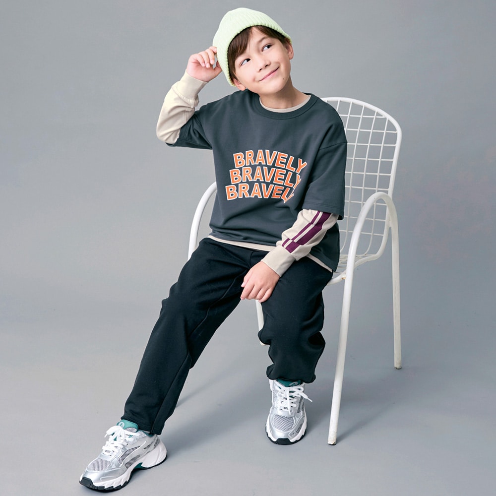 チャコール×サンドベージュ／モデル身長128cm・130サイズ