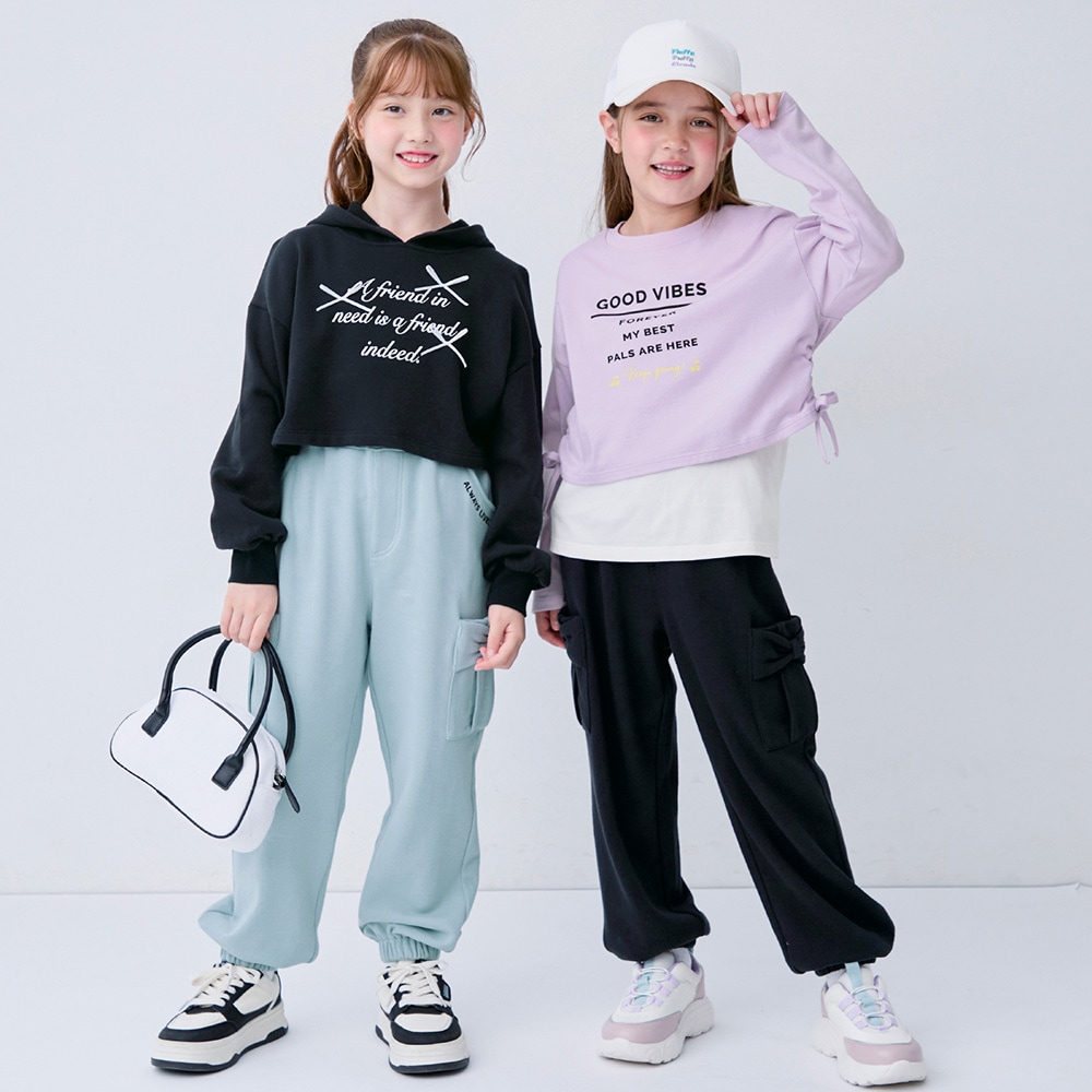 右）ラベンダー／モデル身長126cm・130サイズ