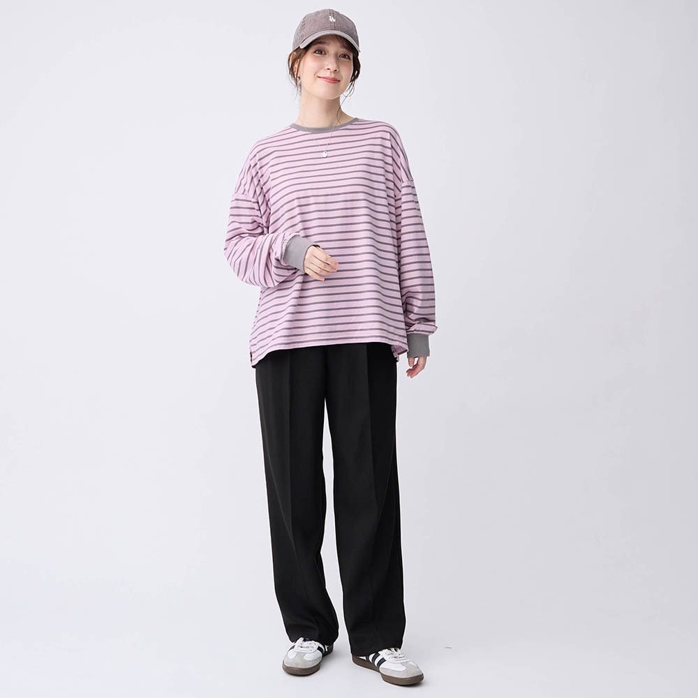 ペールピンク×グレー／モデル身長166cm・M～L