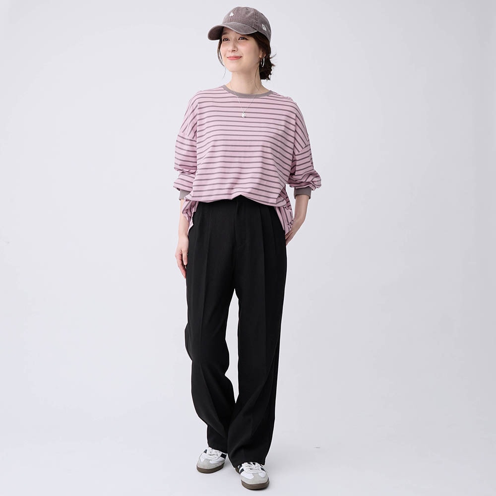 ペールピンク×グレー／モデル身長166cm・M～L