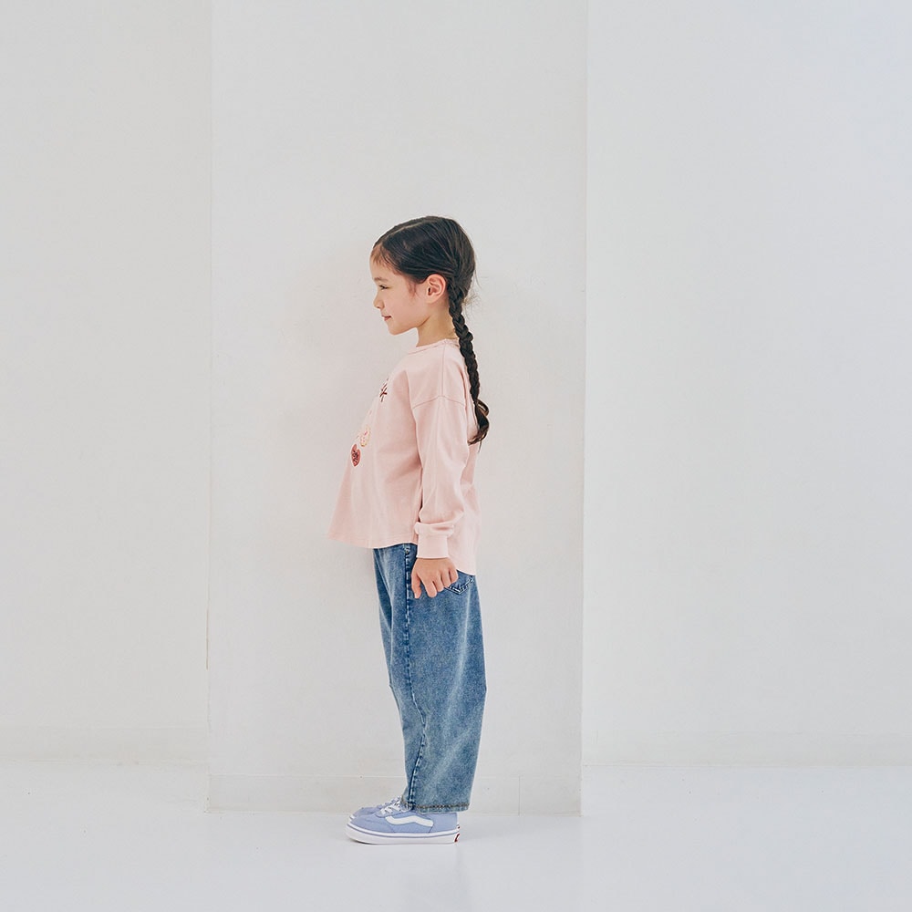 ピーチホイップ／モデル身長110cm 、110サイズ着用