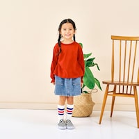 ケミカルウォッシュブルー／モデル身長106㎝、110サイズ着用