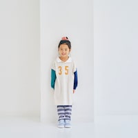 サンドベージュ／モデル身長106㎝、110サイズ着用
