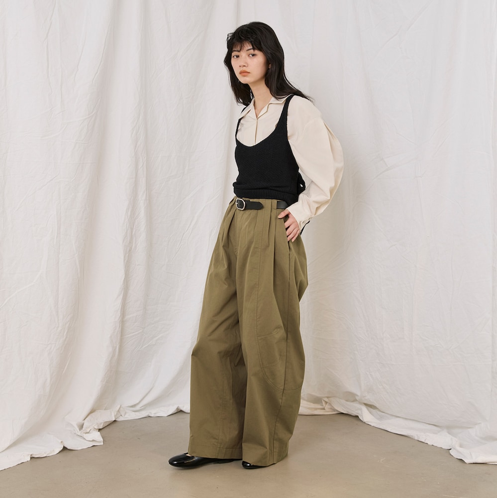 ワイドながら、バランスの取れたシルエット