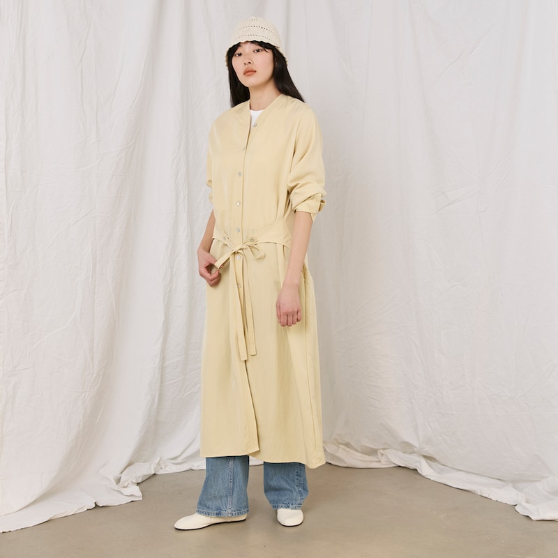 イエローベージュ