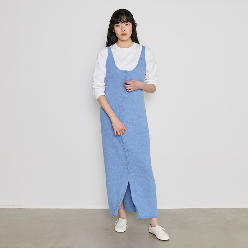 縦のラインを強調し、すっきりとしたバランスに