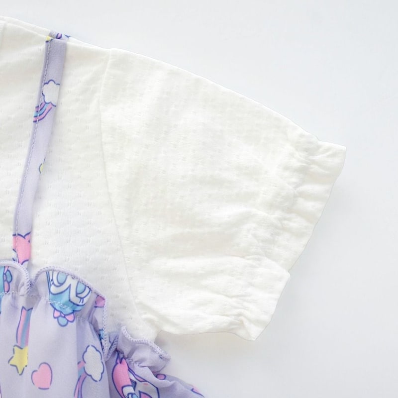 袖はパフスリーブ仕様