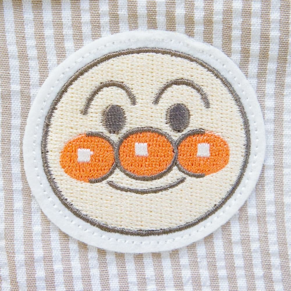 セーラータイプは左胸にアンパンマンの刺繍