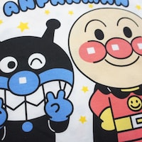 片面は大きなキャラクタープリント
