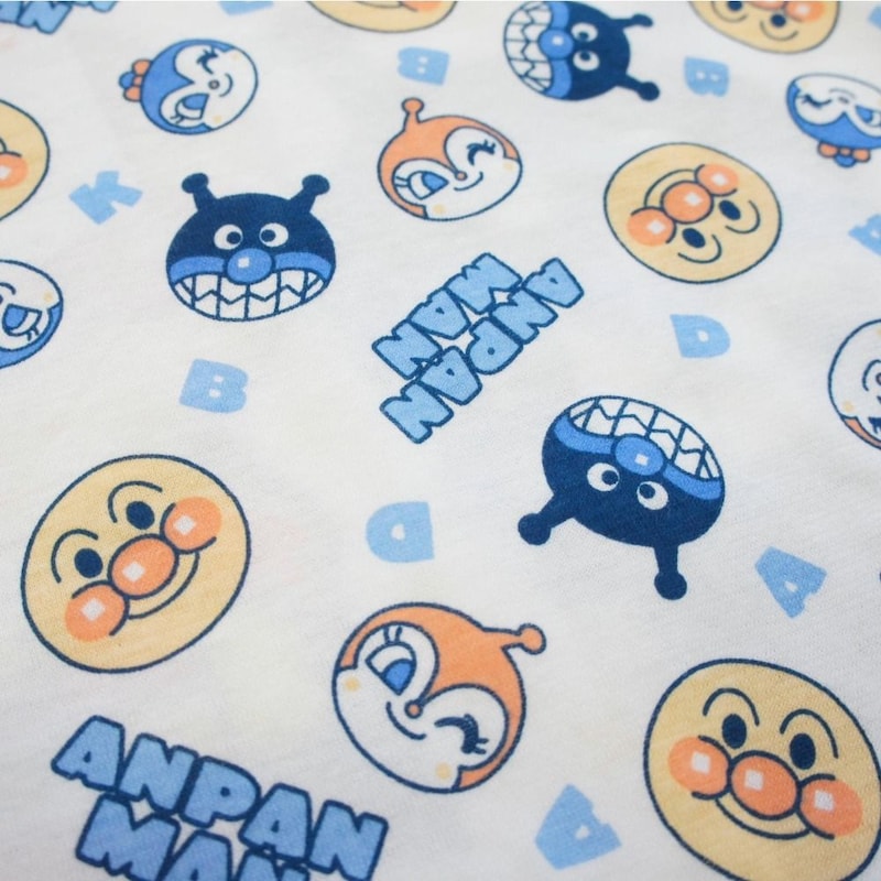 もう片面はキャラクター総柄プリント