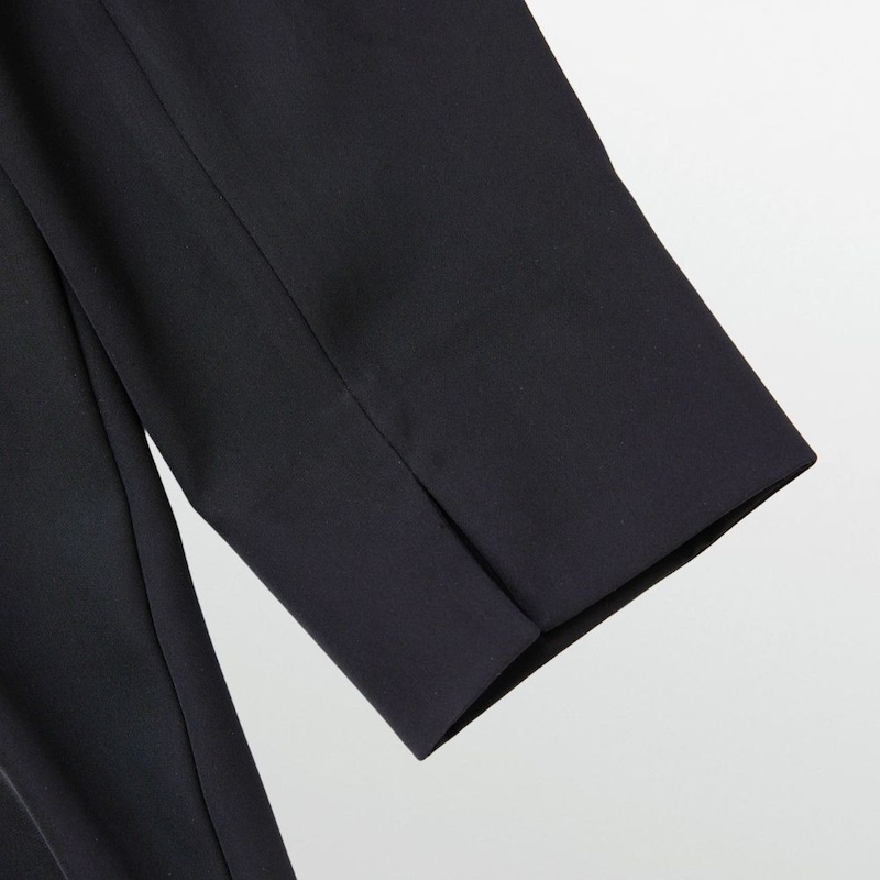 袖口スリット部分