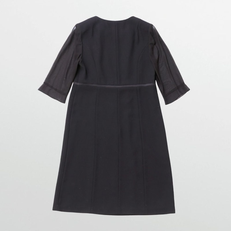 ワンピース：後ろ