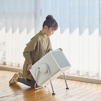 コンパクトな本体を浮かせて回転。風向き自在で、どんな空間にもきれいな空気を届けます