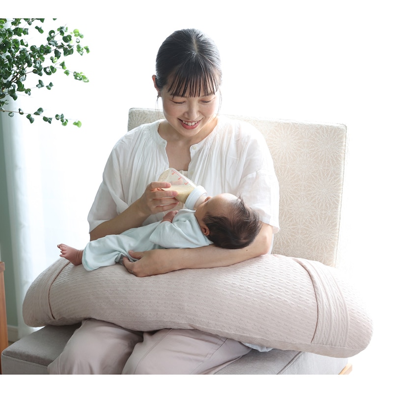 清潔を保ちやすいから、赤ちゃんの授乳クッションとしてもおすすめ