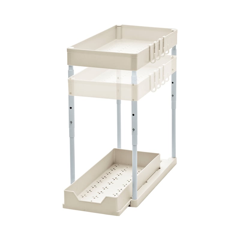 4段階の高さ調節が可能で、ボトル類から洗剤などの詰め替えパックまでスッキリ収納