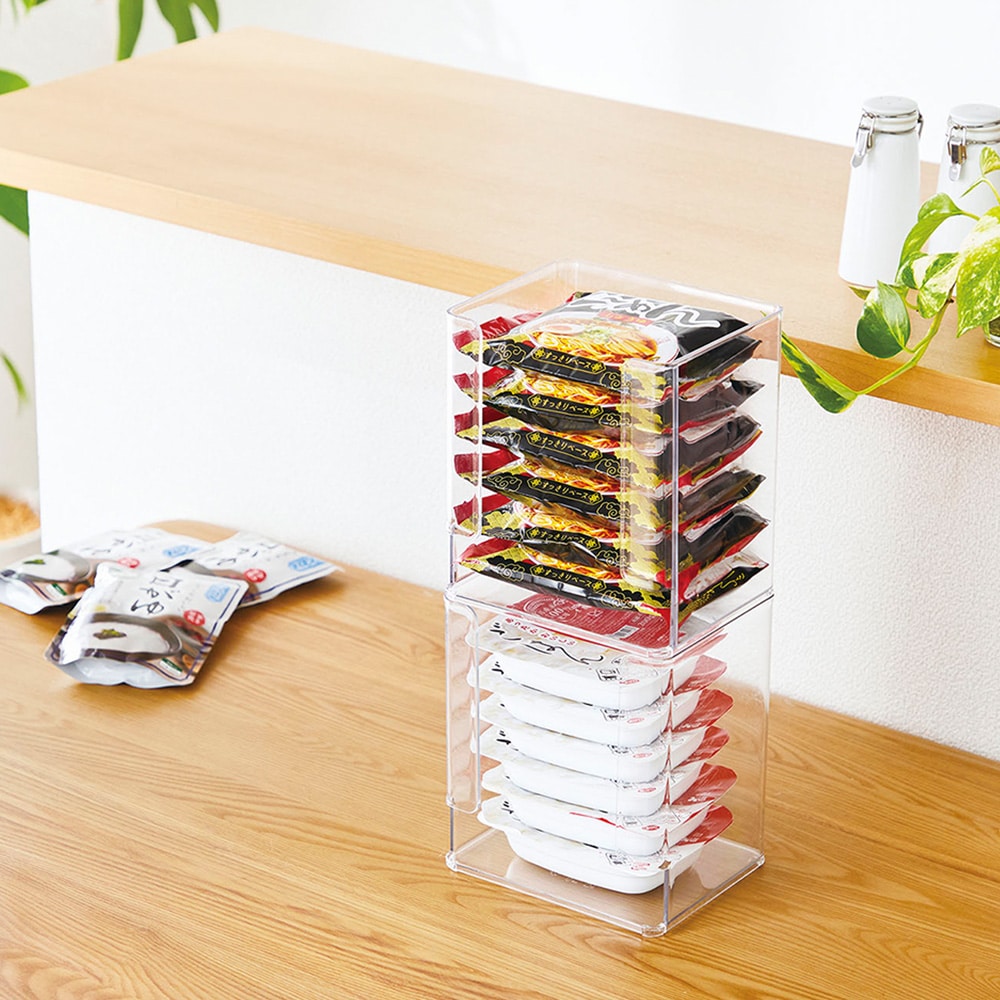 スタッキング可能なので省スペースでの使用も