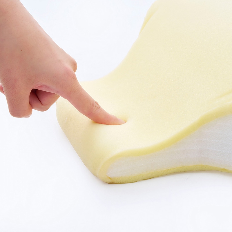 ソフトタッチ素材のため、身体にフィットしやすく快適です