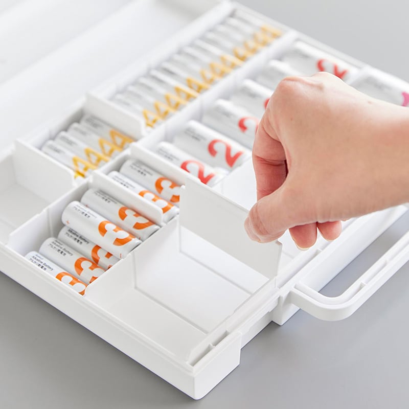 位置を変えられる仕切り付き