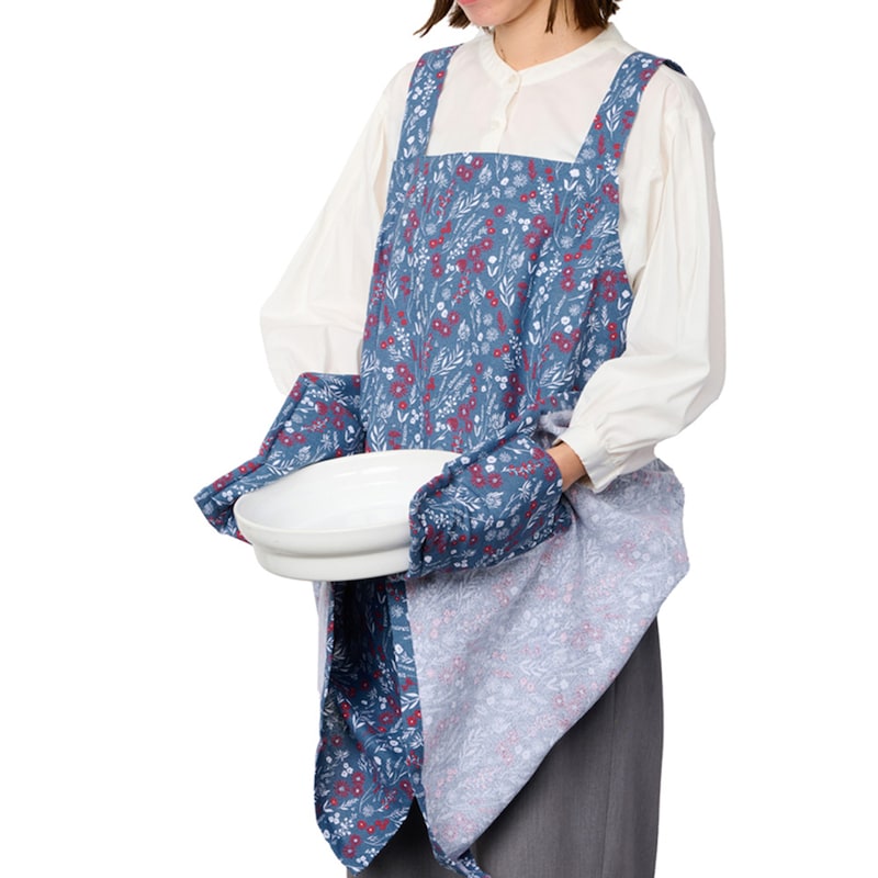 調理が終わったら、エプロン内側のミトンに手を入れてすぐに運べる！