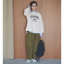 カーキ