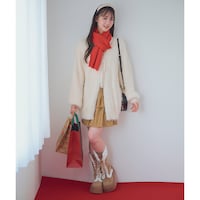 アイボリーベージュ／モデル身長158cm・サイズJ-M