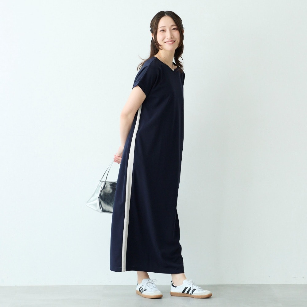 モデル身長165cm／Ｍ　※写真は撮影用のため身丈+6cmになります。