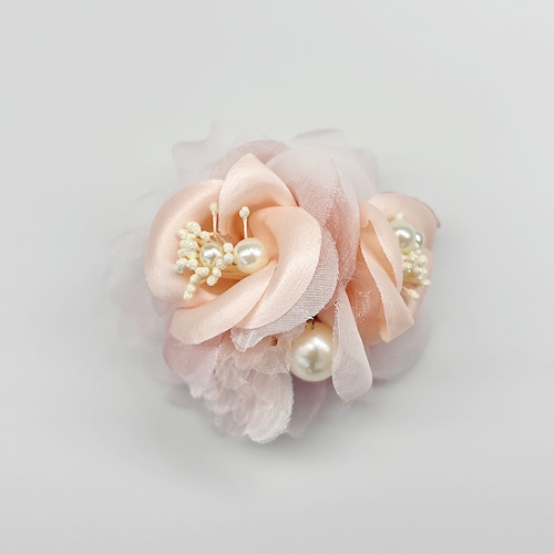 フラワーモチーフコサージュ