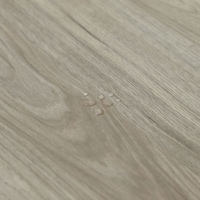 素材アップ　天板は液体をこぼしても染み込みにくく、汚れもサッと拭き取れます