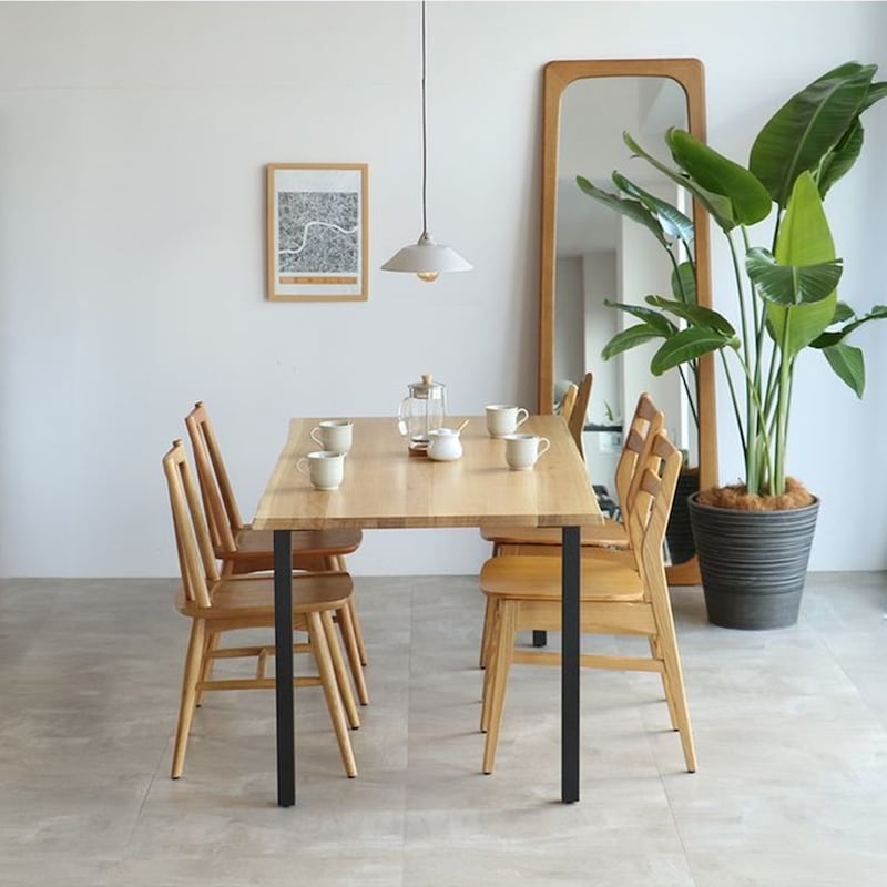 天然木のチェアとも相性抜群