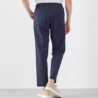 モデル身長180cm／M・股下70cm