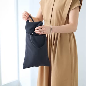ワンピースは防シワ性に優れコンパクトに折りたためる